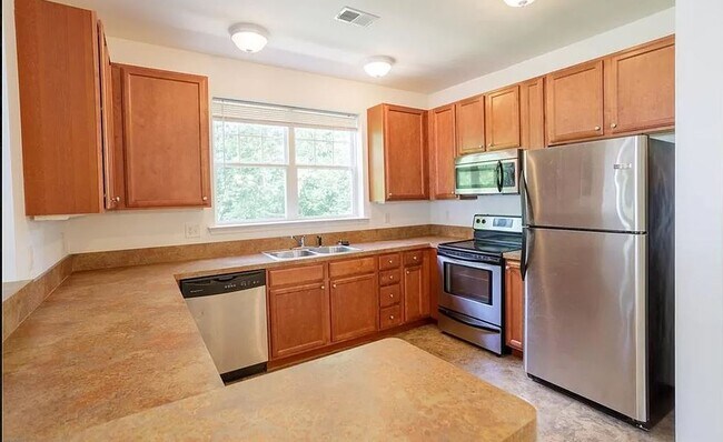 Building Photo - 920 Southmoor Dr