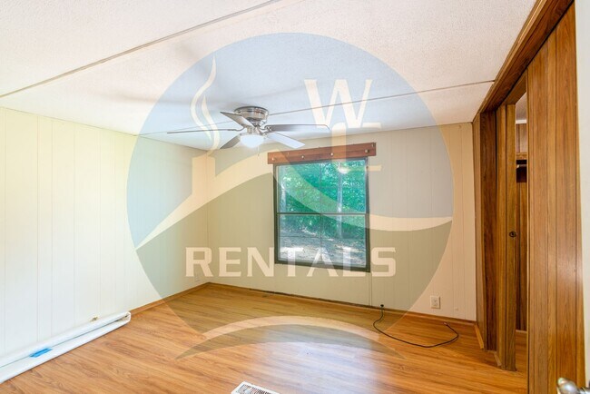 Building Photo - 73 Allen Henson Cir