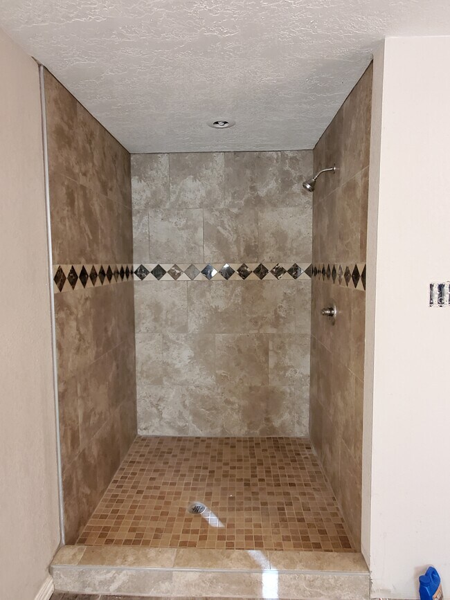 Building Photo - 203 County Rd 328