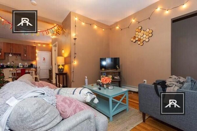 Foto del edificio - 5 bedroom in Brighton MA 02135