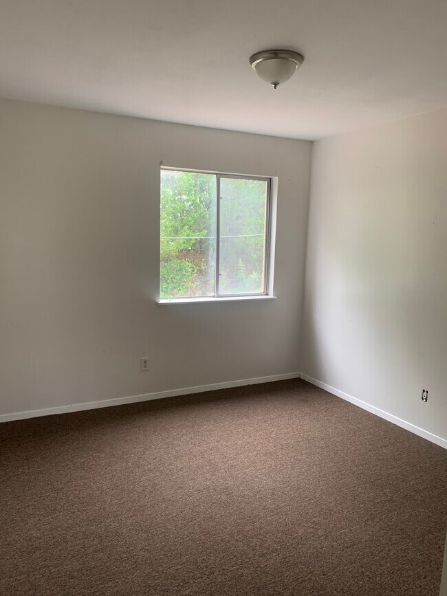 AdmiralImperial Apartments 1200 Mission 66 Vicksburg, MS