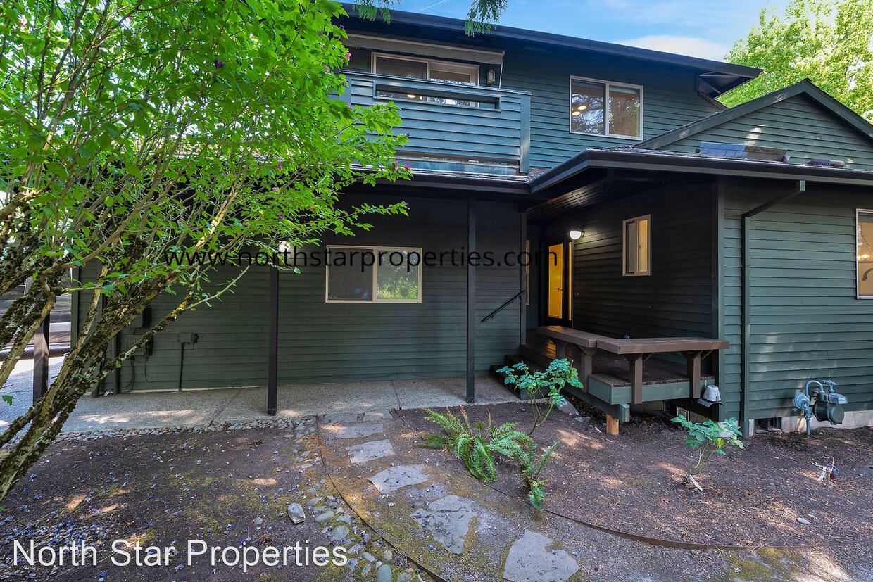 Primary Photo - 3 br, 2 bath House - 65 Kingsgate Rd
