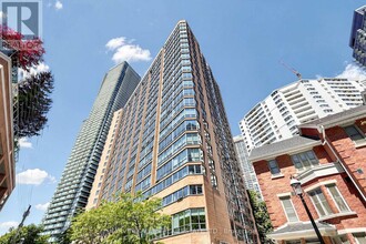 Building Photo - 1055 Bay St.