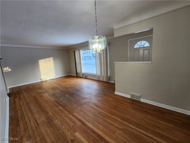 Foto del edificio - 4385 Greenway Rd