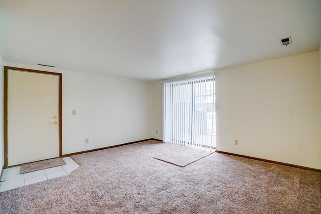 Building Photo - 1525 Kenilworth Ct