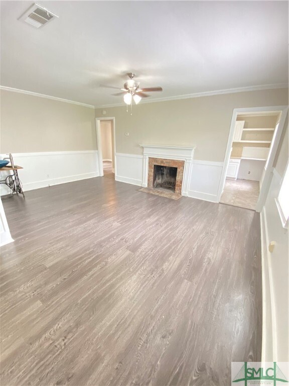 Building Photo - 102 Turnberry St