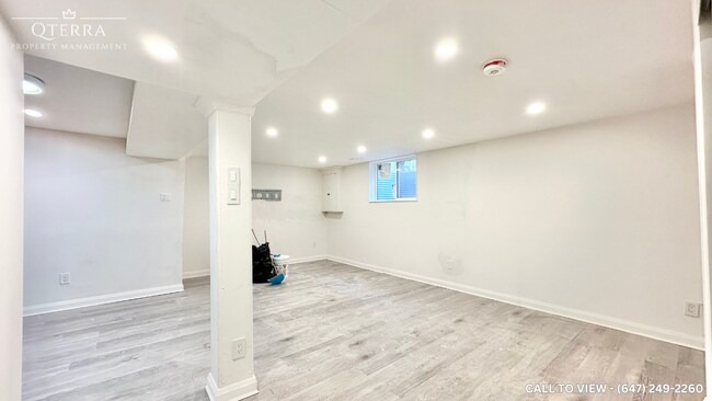 Building Photo - 47 Calais St