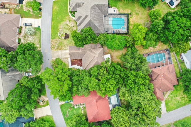 Building Photo - 1641 Parkside Cir