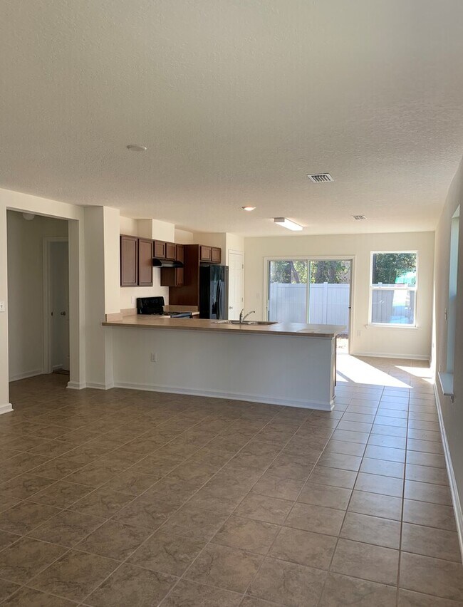 Foto del edificio - Built in 2021! Charming 3 Bed/2 Bath Home,...