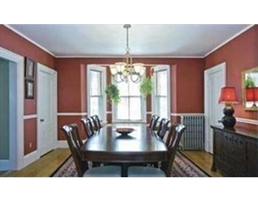Building Photo - 112 Newtonville Ave