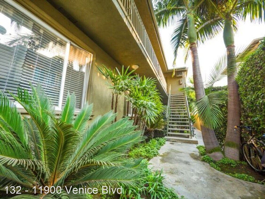 Primary Photo - 11900 Venice Blvd