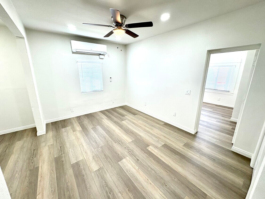 Foto principal - 106 S Pacific Ave