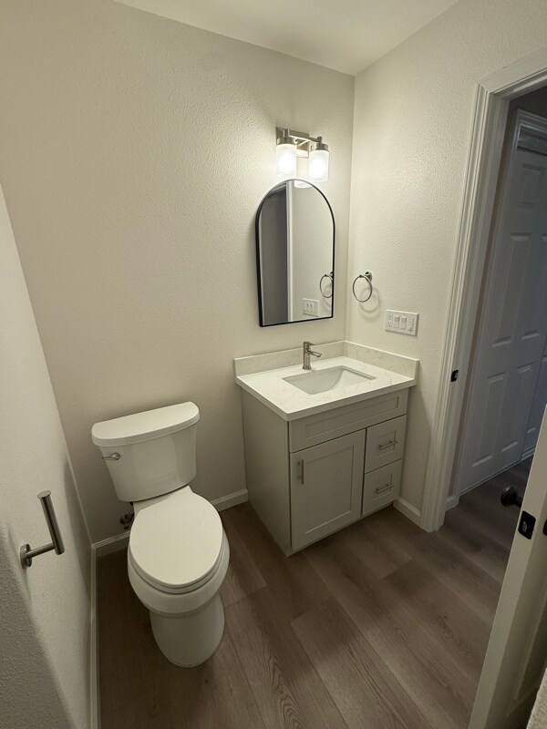 Foto del edificio - 1924 Camargo Dr