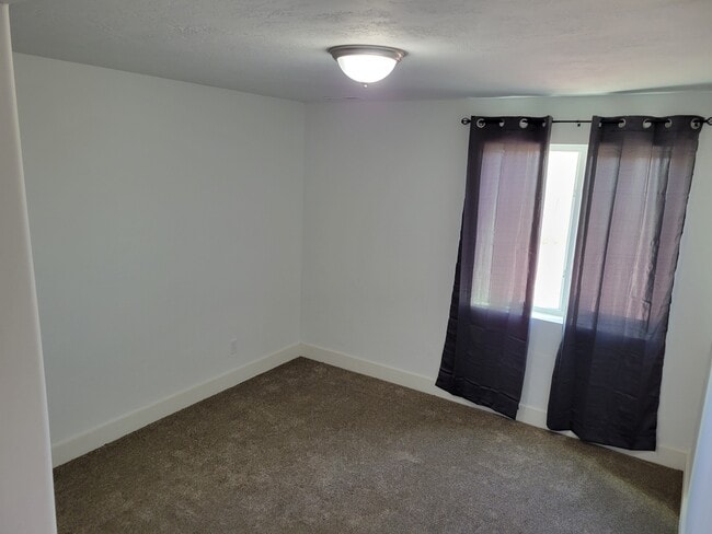 Building Photo - 317 Arrowhead Dr
