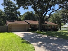 Building Photo - 8624 Dee Cir