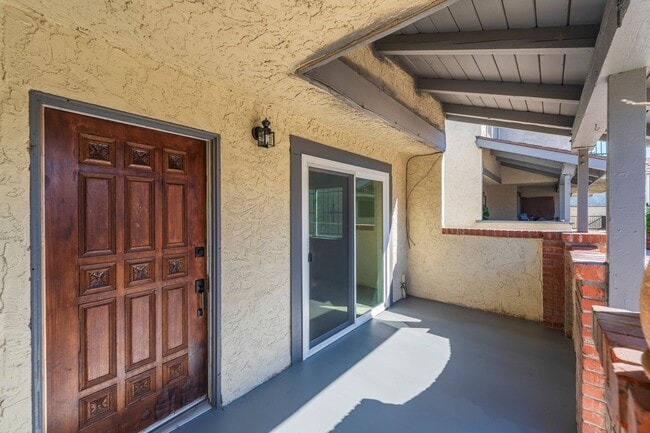 Building Photo - 1239 W Rosecrans Ave