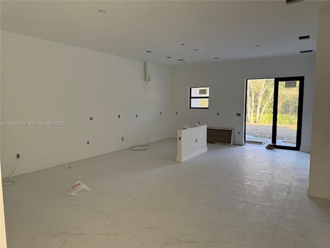 Building Photo - 68 Organ St