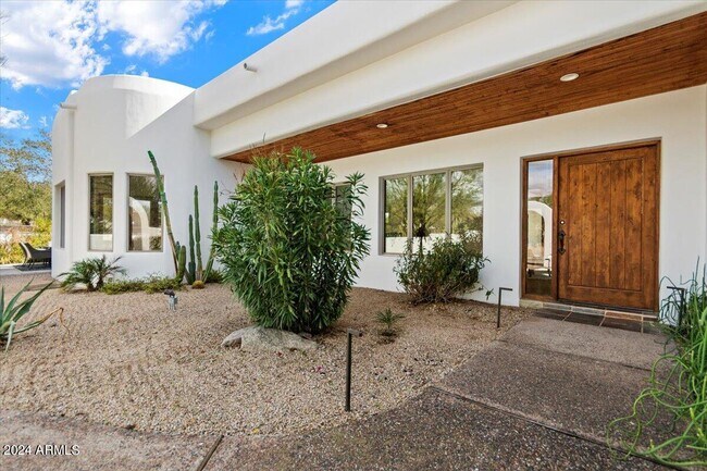 Foto del edificio - 9735 E Cortez St