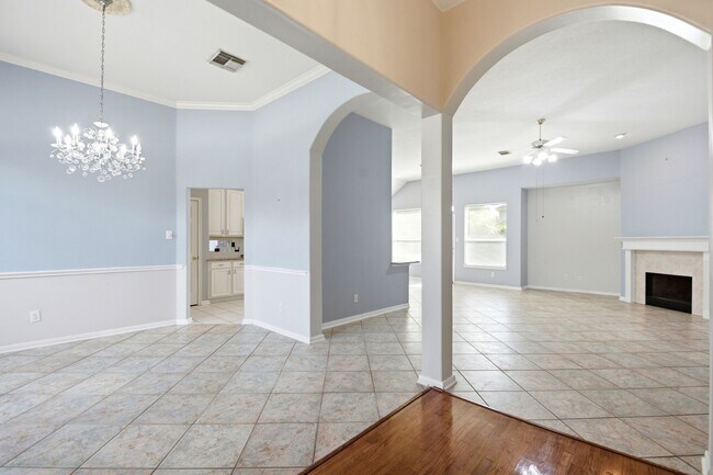 Building Photo - 20714 Delta Wood Trail