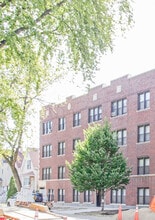 Building Photo - 2039 W Wellington Ave