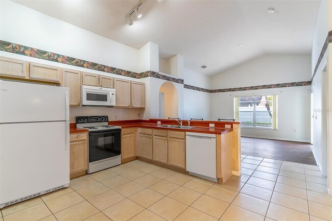 Photo - 663 Eagle Pointe S House