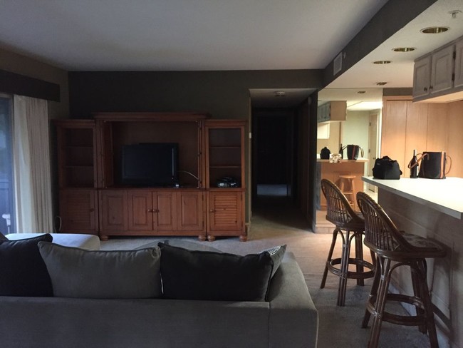 Living Room North View - 36750 US-19