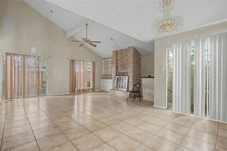 Building Photo - 13119 Hollowcreek Park Dr