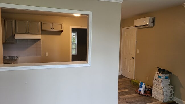 Pass-thru From Living Room and Side Door - 523 Oakland Pl