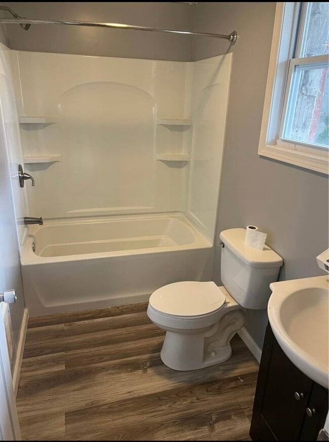 210 Delaware Ave Unit 4, Charleston, WV 25302 210 Delaware Ave Charleston, WV Apartments for