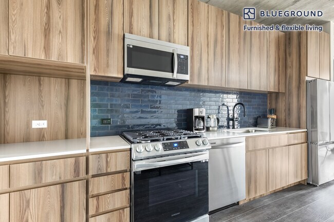 Foto del edificio - 150 N Ashland Ave