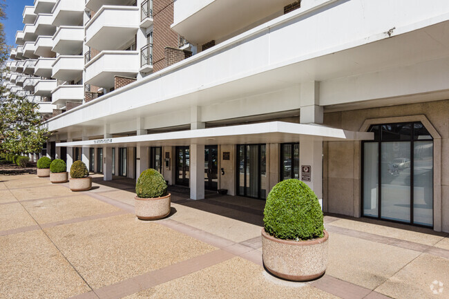 Foto del edificio - Town Square Towers