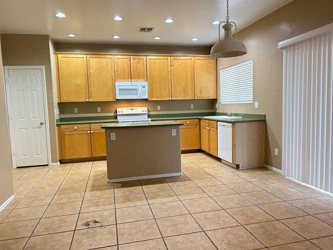 Photo - 9598 N 82nd Ln House