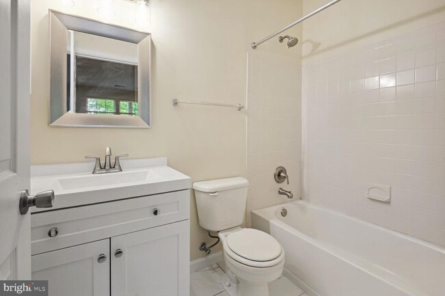 Building Photo - 11572 Cavalier Landing Ct