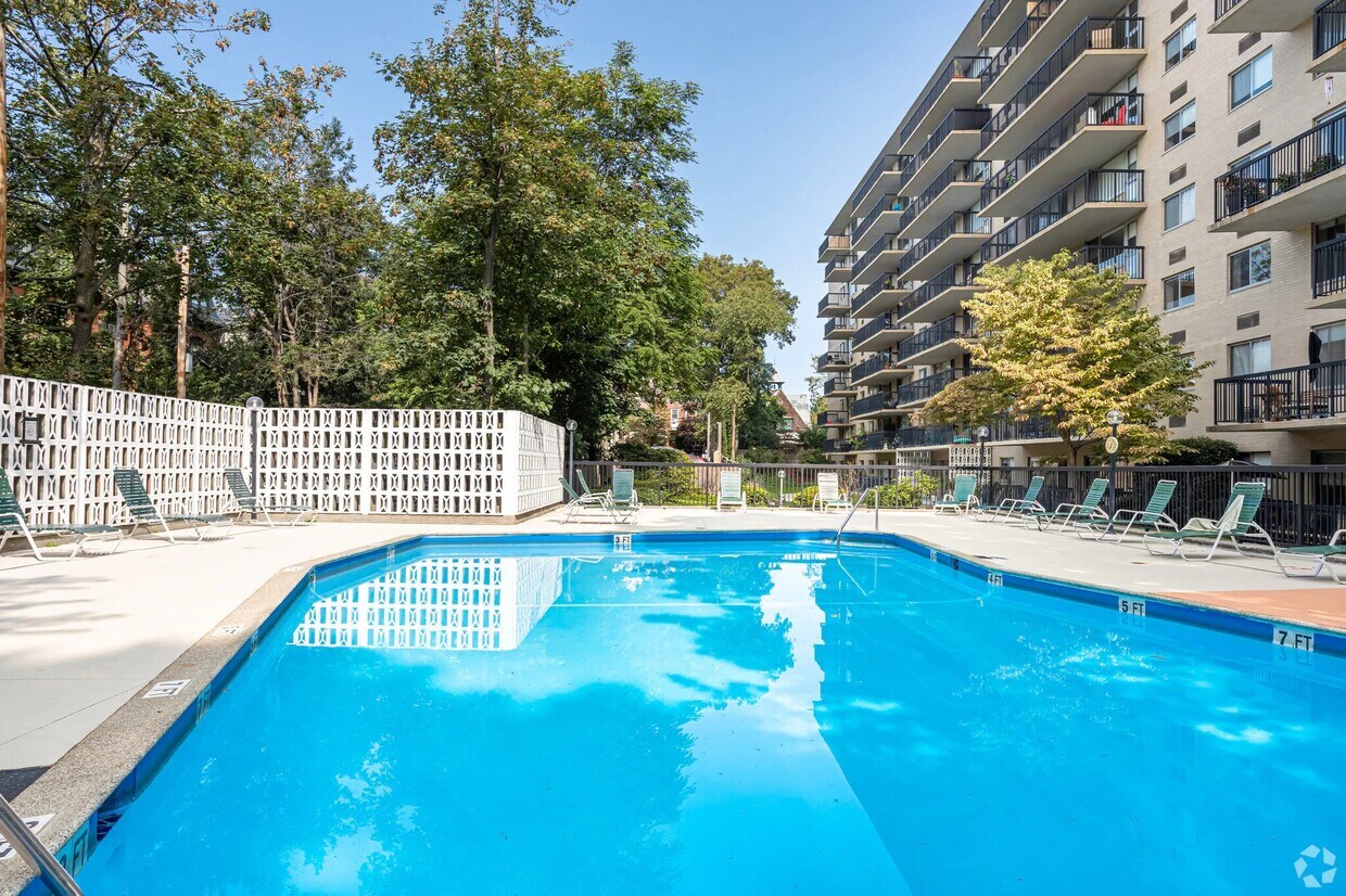 Building Photo - 101 Monmouth St