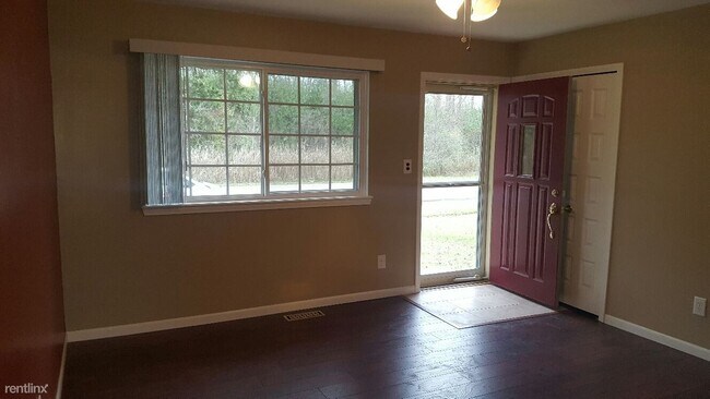Foto del edificio - 3 br, 1 bath House - 1580 Wiard Blvd