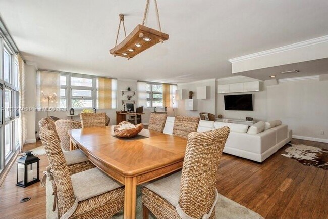 Foto del edificio - 525 N Ocean Blvd