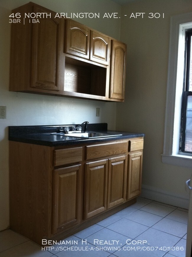 Building Photo - 46 N Arlington Ave