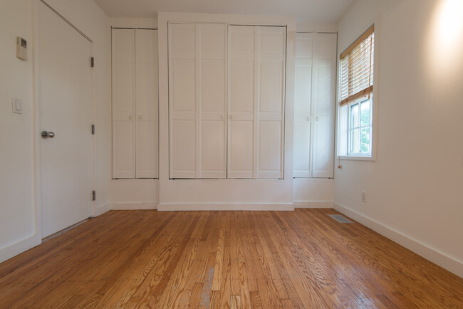 Third Floor Bedroom - 2110 Lombard St