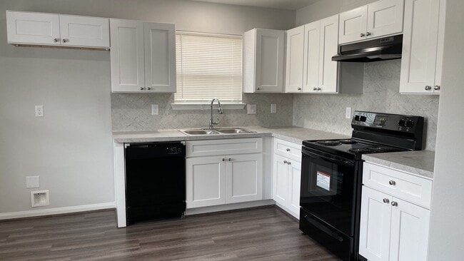 Building Photo - 312 De Haven St