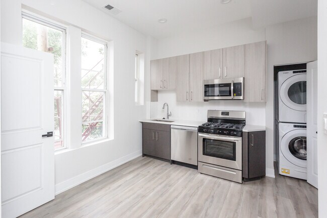 Foto del edificio - 818 W 18th St