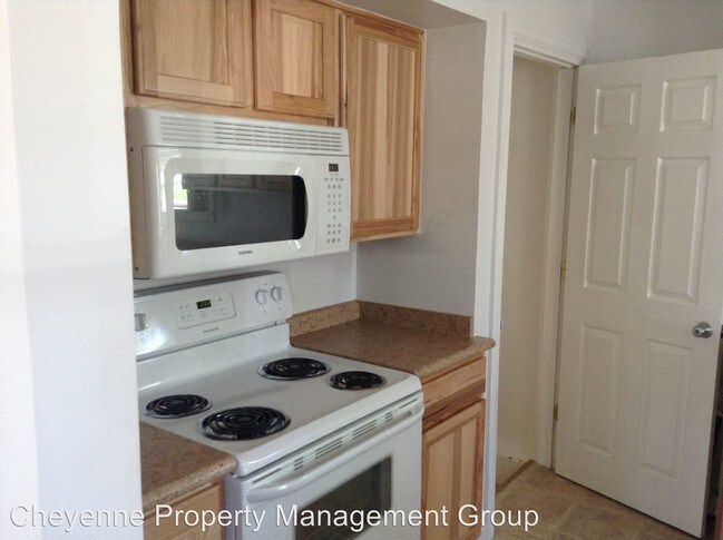 Foto del edificio - 1715 E Pershing Blvd