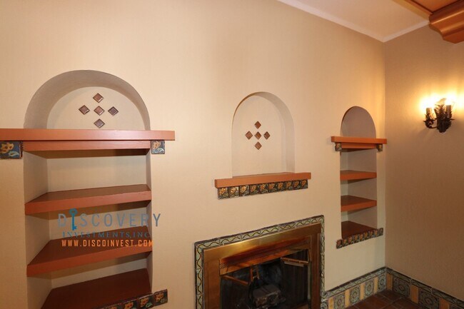 Foto del edificio - Coming Soon! Coveted Piedmont 5 Bedroom Home