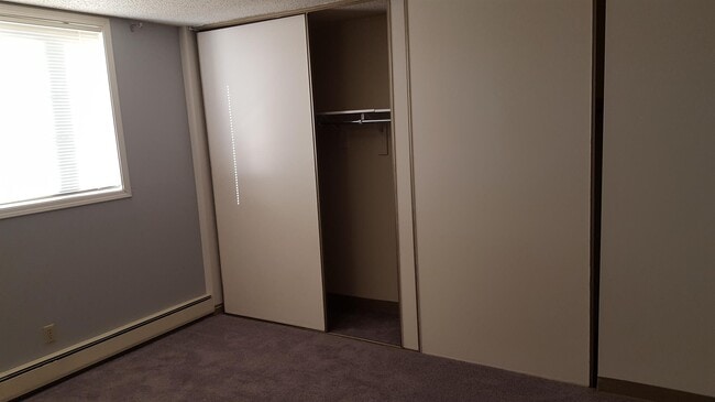 Building Photo - 1 Bed 1 Bath Unit in Calgary, AB