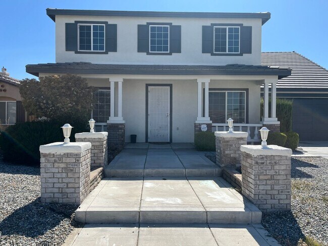 Foto del edificio - Spacious 5-bedroom, 3-bathroom home in Ade...