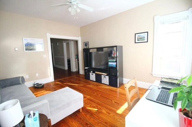 Building Photo - 60 Brookside Ave