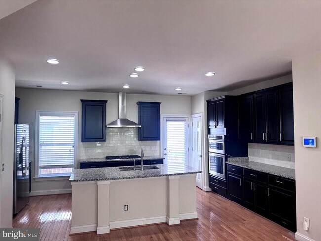 Foto del edificio - 3083 Waterloo Ln