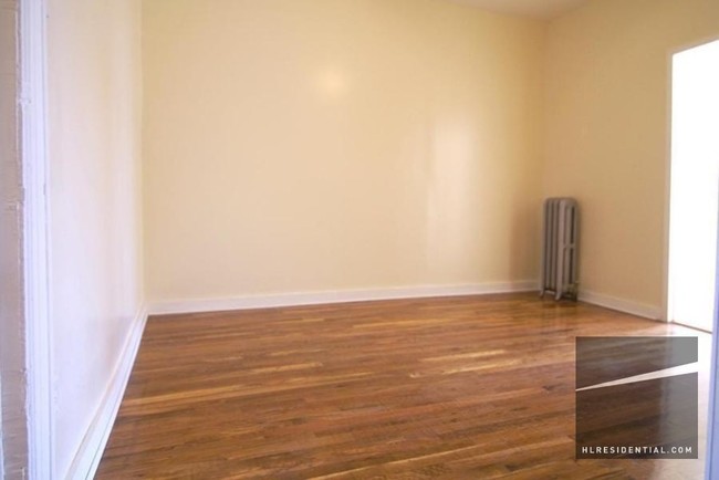 Foto del edificio - 163 Tompkins Ave