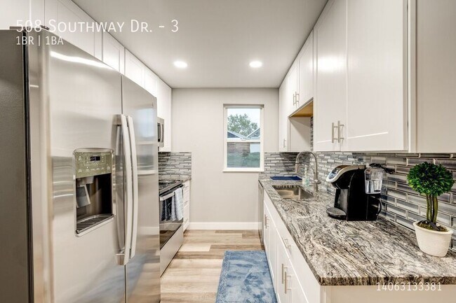 Foto del edificio - 508 Southway Dr