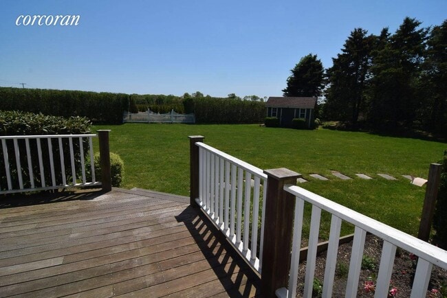 Building Photo - 1 Farmstead Ln