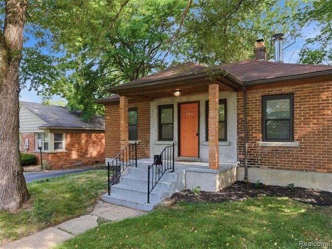 Building Photo - 404 La Plaza Ct